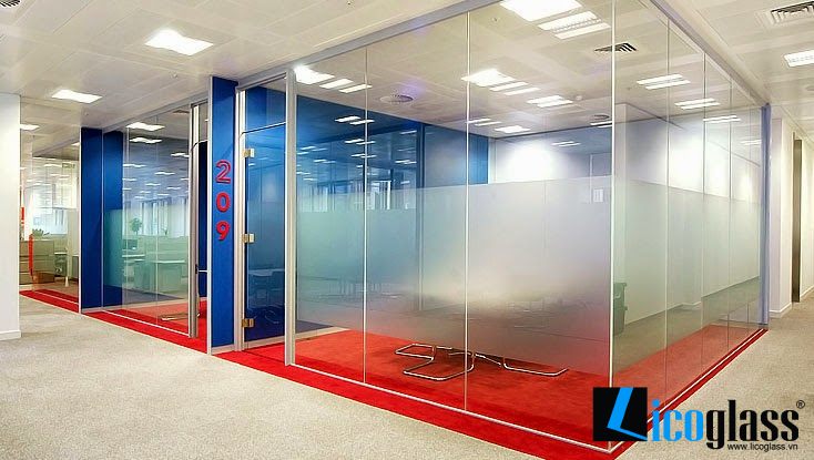 vach-kinh-cuong-luc-van-phong-licoglass (4)